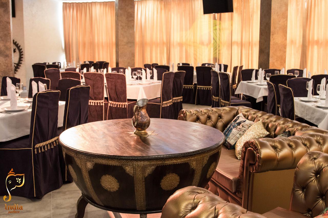 India Palace Hotel ハルキウ エクステリア 写真