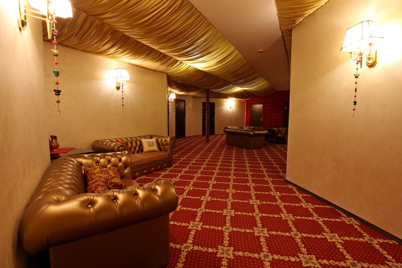 India Palace Hotel ハルキウ エクステリア 写真