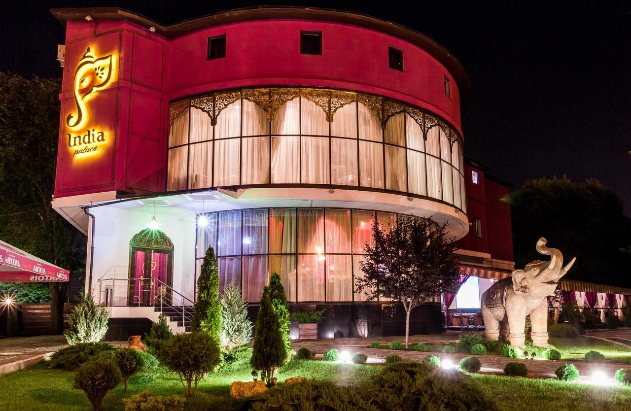 India Palace Hotel ハルキウ エクステリア 写真