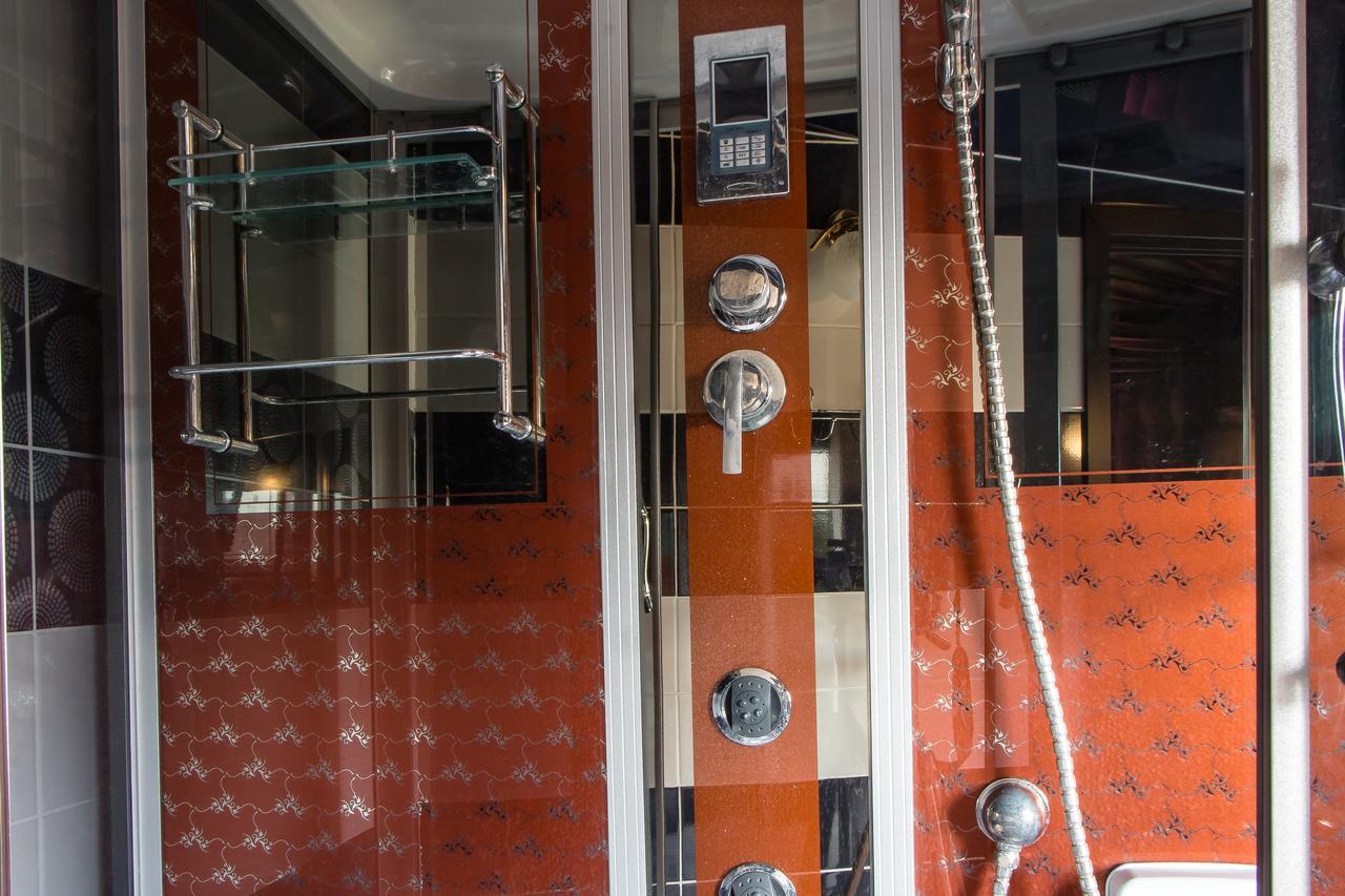India Palace Hotel ハルキウ エクステリア 写真