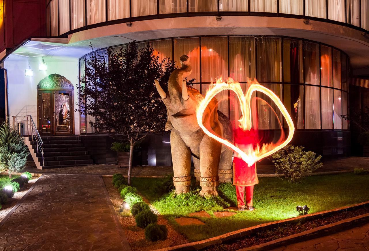 India Palace Hotel ハルキウ エクステリア 写真