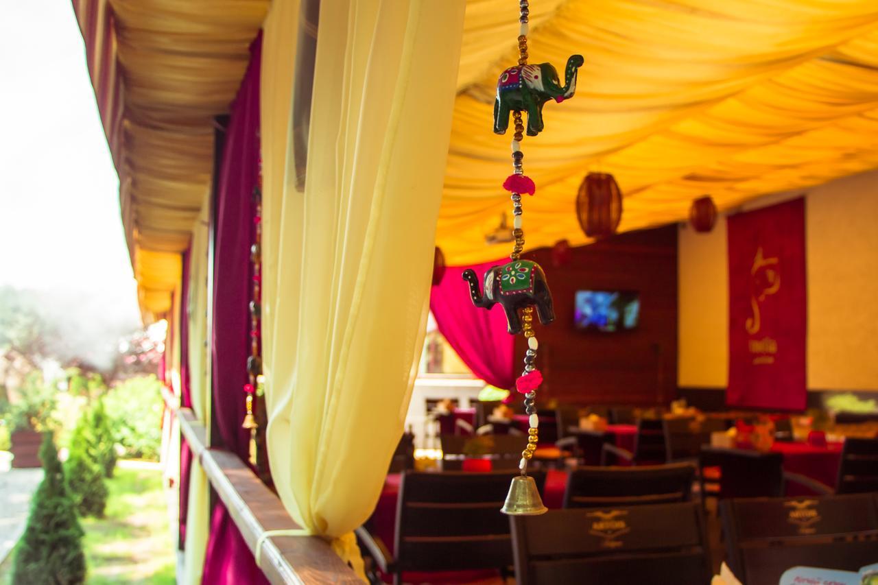 India Palace Hotel ハルキウ エクステリア 写真